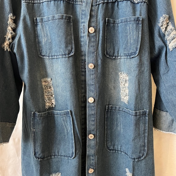 Women’s Distressed Denim Jacket 3/4 Sleeve in Large with 4 Front Pockets - Picture 3 of 7